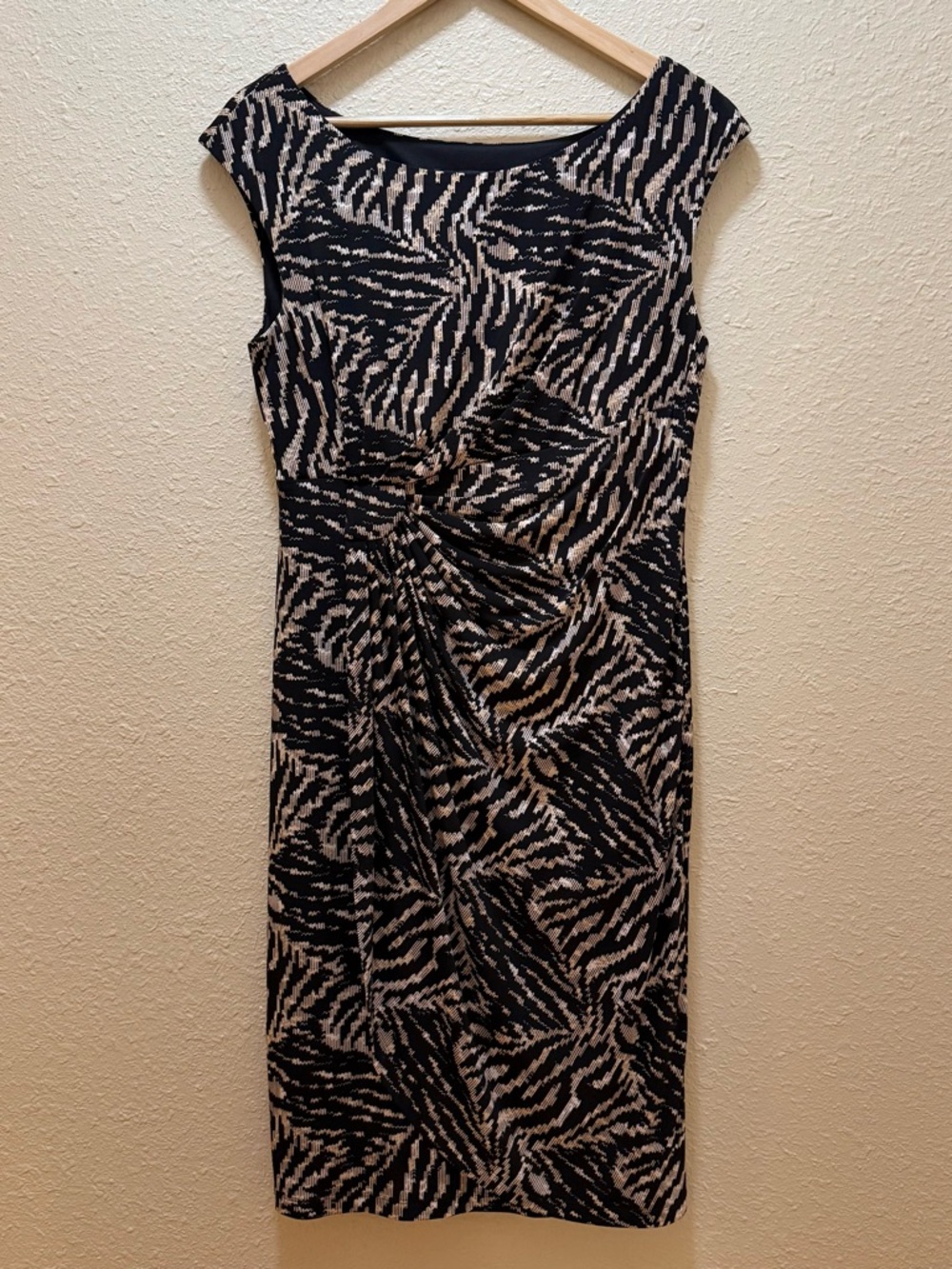 Connected Apparel Tan Geometric Zebra Stripe Black Sleeveless Sheath Dress 12